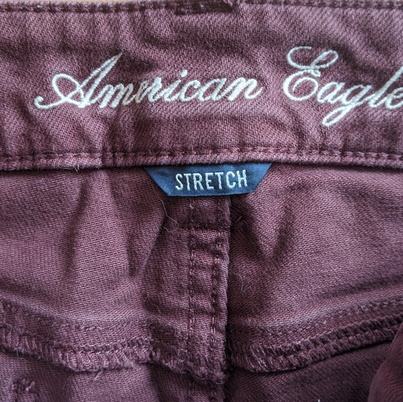 High Waist Distressed Burgundy Jean Short - size 2 - Picture 6 of 7